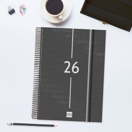 30493-AGENDA 2026 BASIC YEAR E40 210X297MM DIA PAGINA NEGRO FINOCAM 741116026