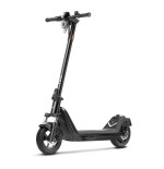 35696-NIU KICK SCOOTER KQI 300P BLACK